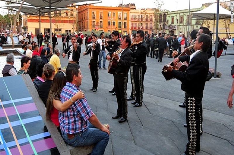 MARIACHI IN THE HEART OF GARIBALDI SQUARE 0004 - Habibi World Travel & Tour